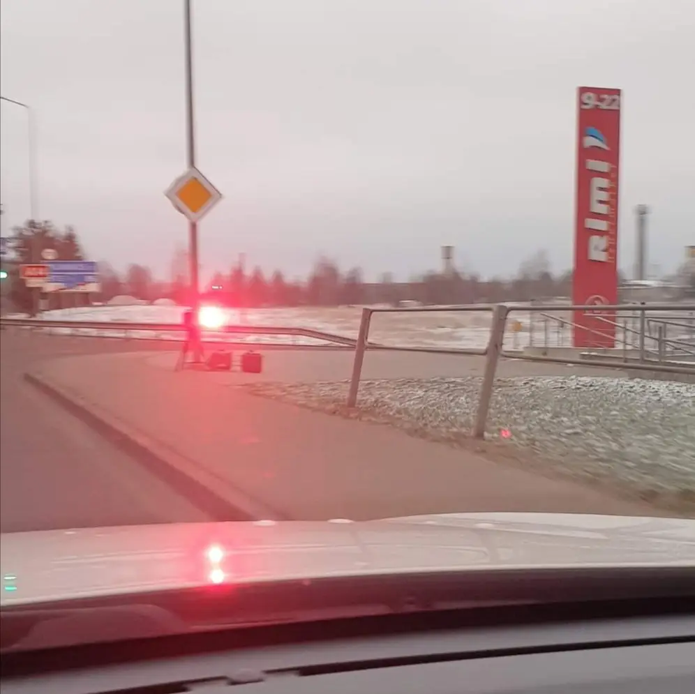 ar trikojis blyksi
