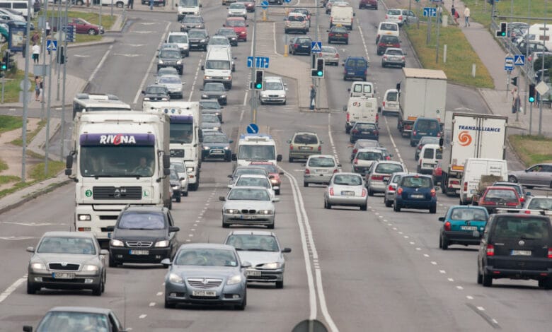 Važiuojančių automobilių išmetamų teršalų kiekį gatvėse matuos kilnojama ir lengvai sumontuojama įranga
