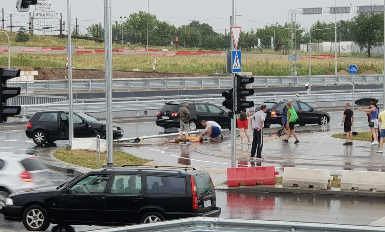 Tragiškas įvykis Vilniuje: girtas vairuotojas užmušė pėsčiąjį ir bandė pasprukti (video)