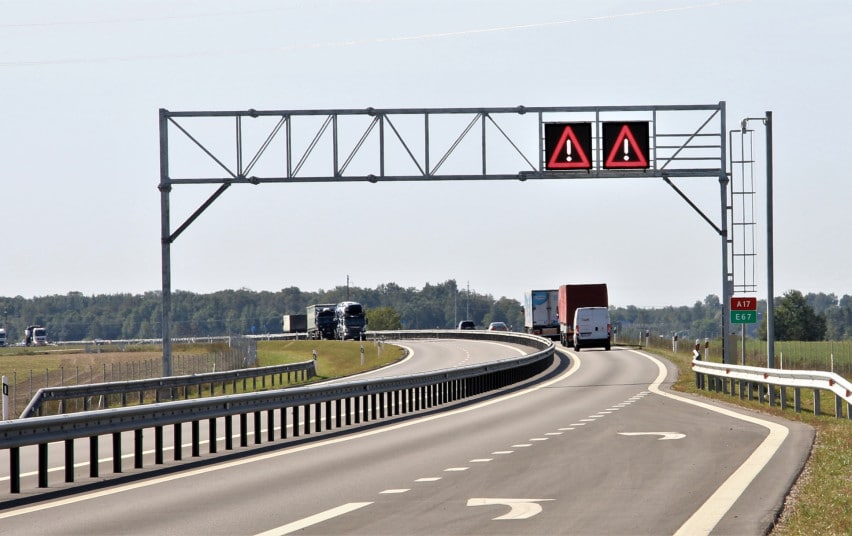 Apie pokyčius intensyvaus eismo magistralėje Via Baltica informuos kintamos informacijos ženklai