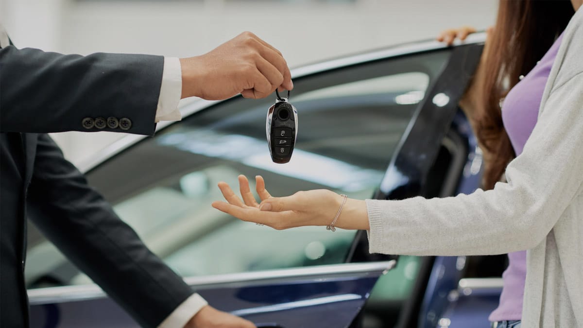 Automobilio pirkimo-pardavimo sutartis: kaip ją sudaryti ir ką svarbu žinoti