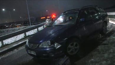 Gaudynės Vilniuje: neblaivus vairuotojas trenkėsi į policijos automobilį ir bandė pasprukti