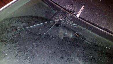apgadintas automobilis sudauzytas stiklas