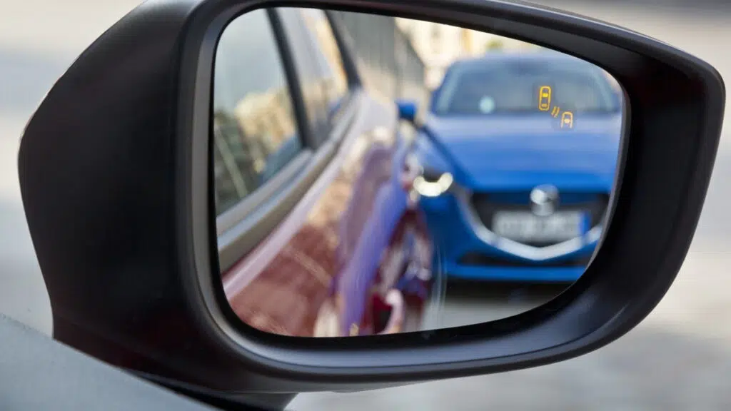 automobilio veidrodelis