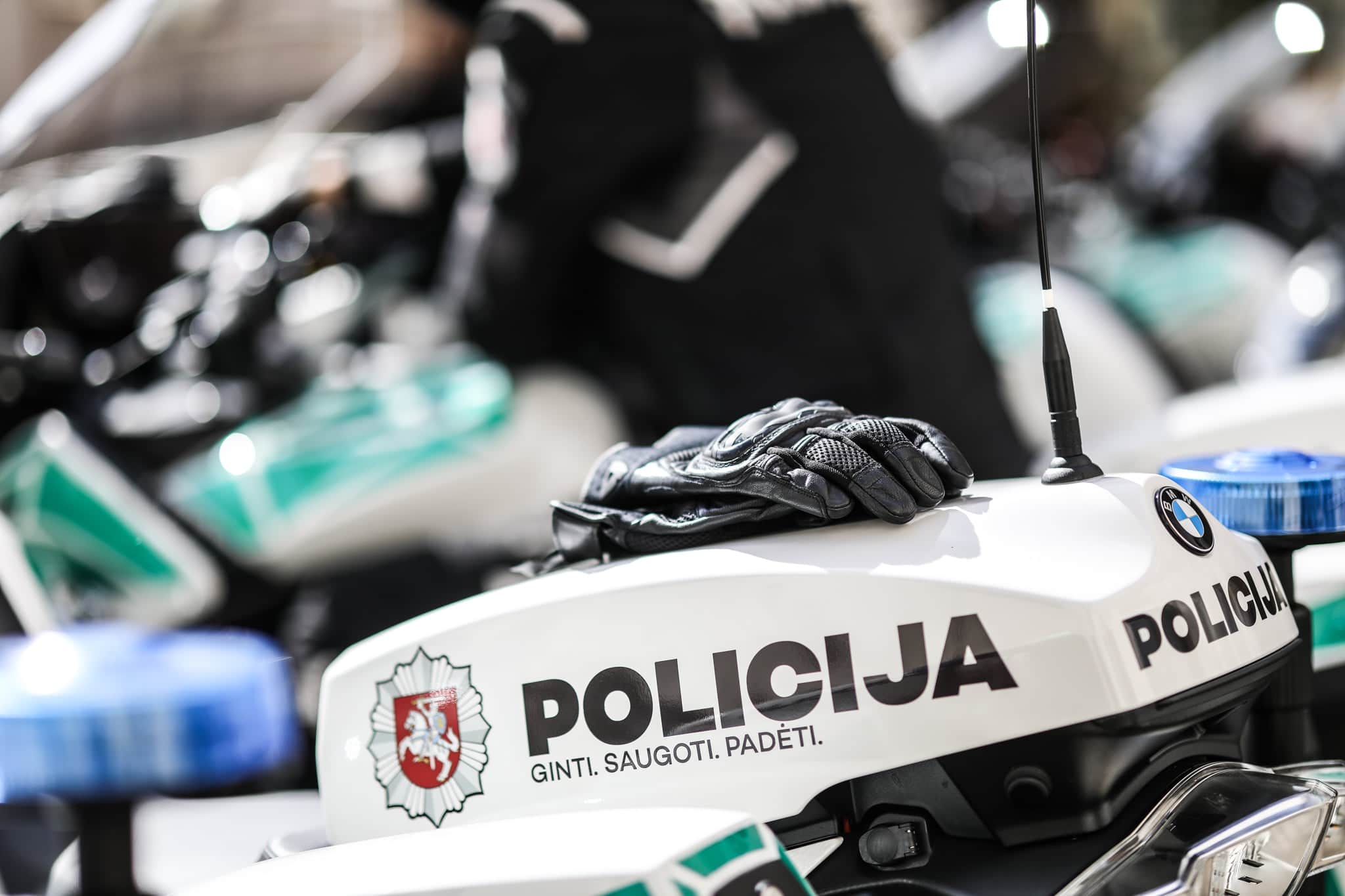 Policijos pareigunams perduota 11 nauju motociklu patruliavimui keliuose 19