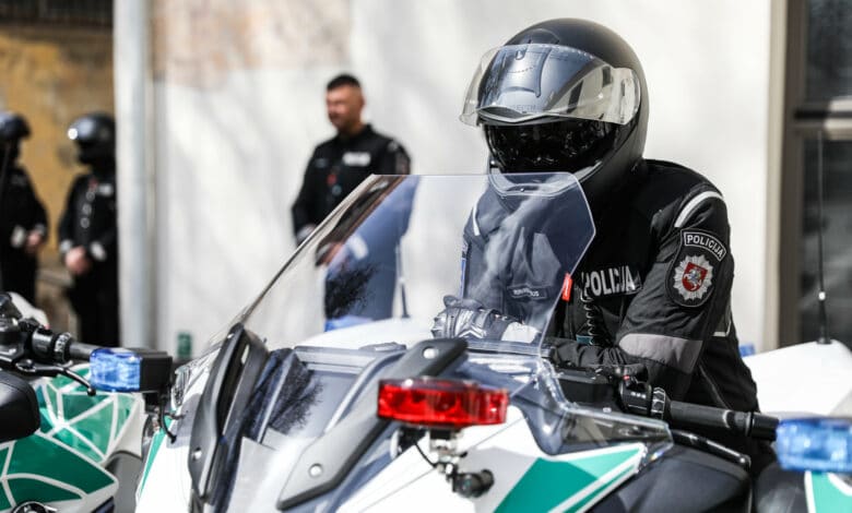 Policijos pareigunams perduota 11 nauju motociklu patruliavimui keliuose 21