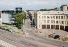 Kapitaliniam remontui uždaroma Nemuno gatvė dar mažiau transporto – platesni šaligatviai