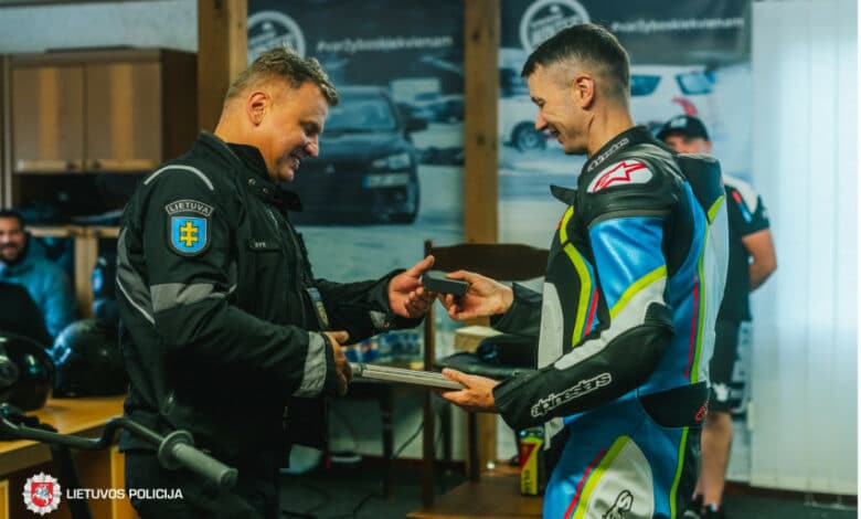Lietuvos kelių policijos tarnybos pareigūnai kelia savo kvalifikaciją