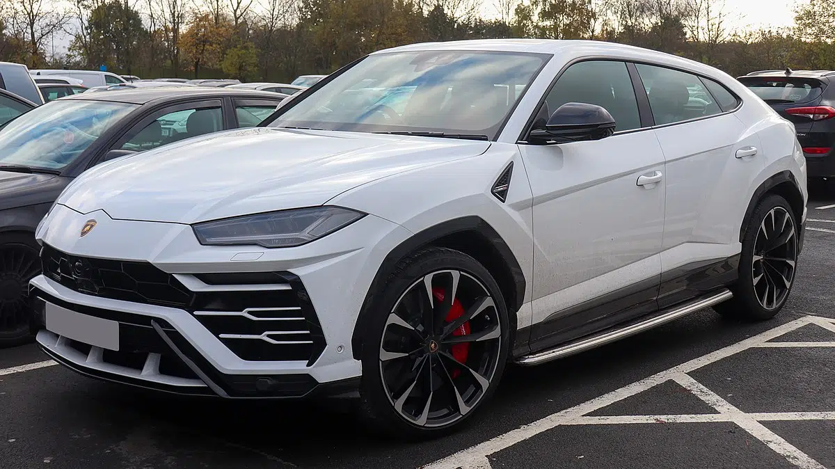 lamborghini urus automobilis