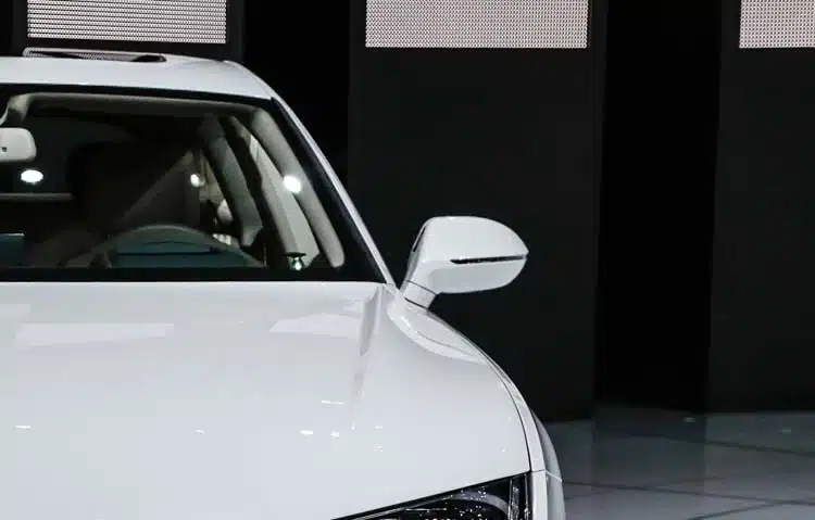 atspek automobili pagal kebulo dali 4