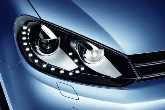 atspek automobili pagal kebulo dali 8