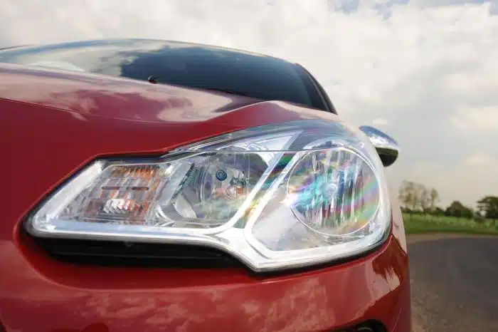 atspek automobili pagal kebulo dali 9