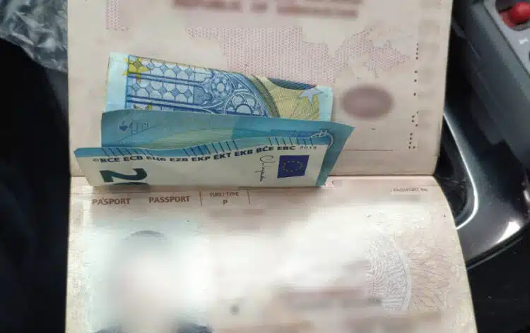 kysis bandymas papirkti pareiguna 20 euru