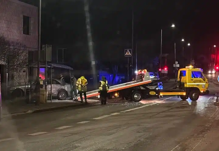 mercedes liepkalnio gatveje rezesi i pastata 2 e1677872392769