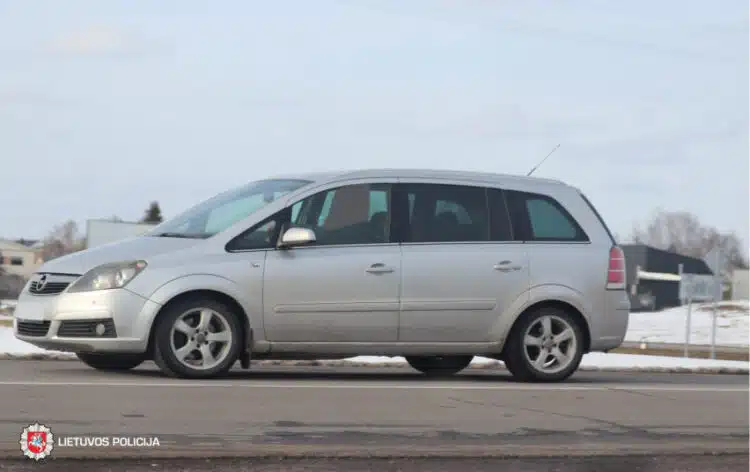 opel automobilis