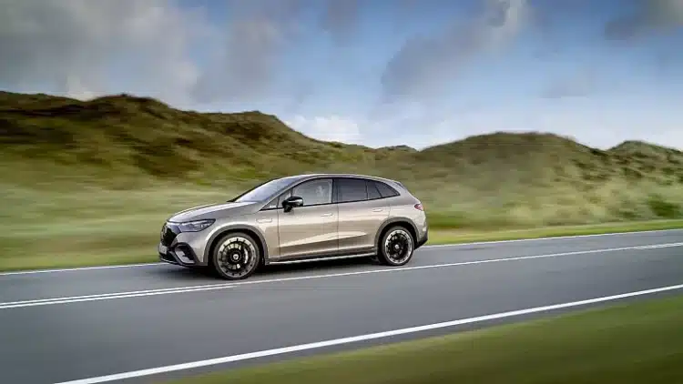 Naujasis Mercedes EQE nauji elektromobiliai