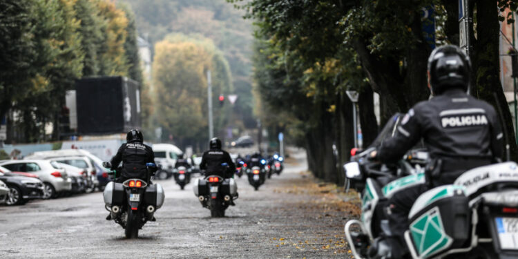 policijos pareigunai policijos tarnybiniai motociklai