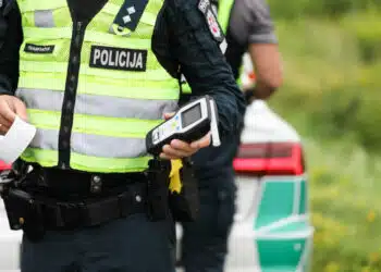 policijos pareigunas alkotesteris