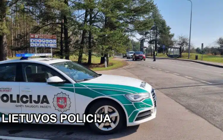 policijos tarnybinis automobilis reidas