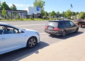 Gaudynės Vilniuje: vogtu automobiliu spruko bėglys iš kalėjimo, rasta narkotinių medžiagų