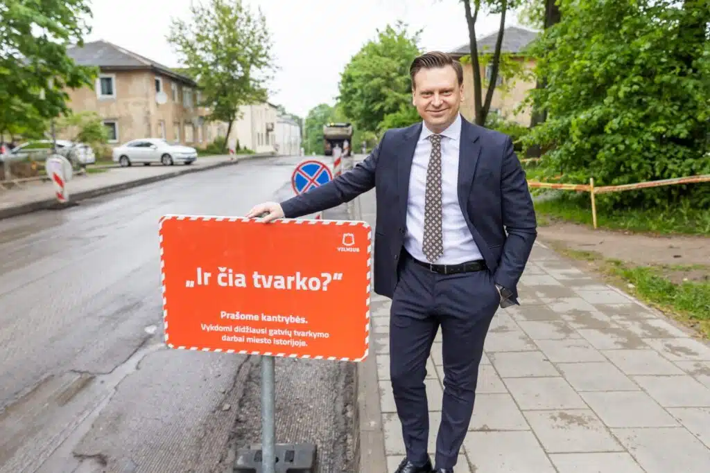 kelio darbai vilniuje vilniaus meras valdas benkunskas