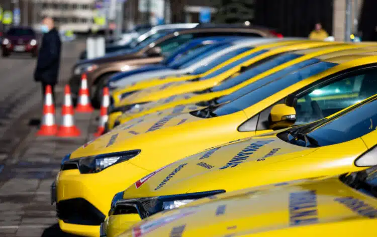 mokomieji vairavimo automobiliai vairuotojo pazymejimas ukrainieciai