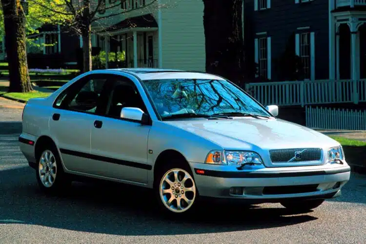 volvo v40