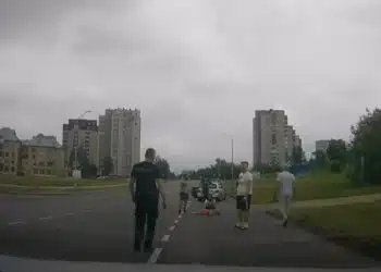 Policijos pareigūnas išgelbėjo partrenktos mergaitės gyvybę (video)