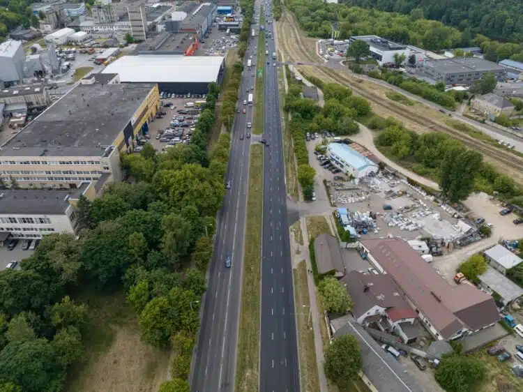 Vilniaus gatvėse per mėnesį paklota 15 km naujo asfalto