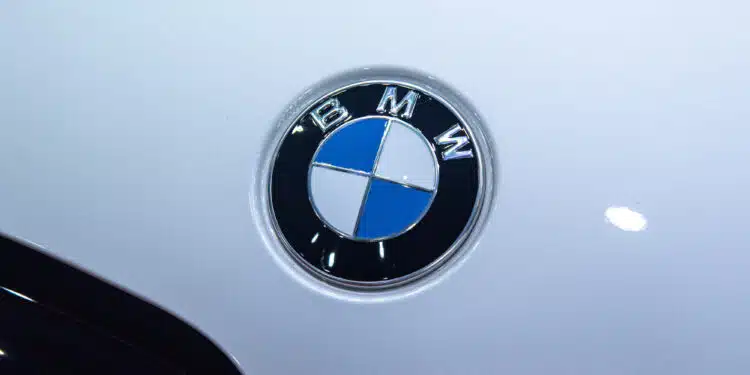 bmw automobilio logotipas