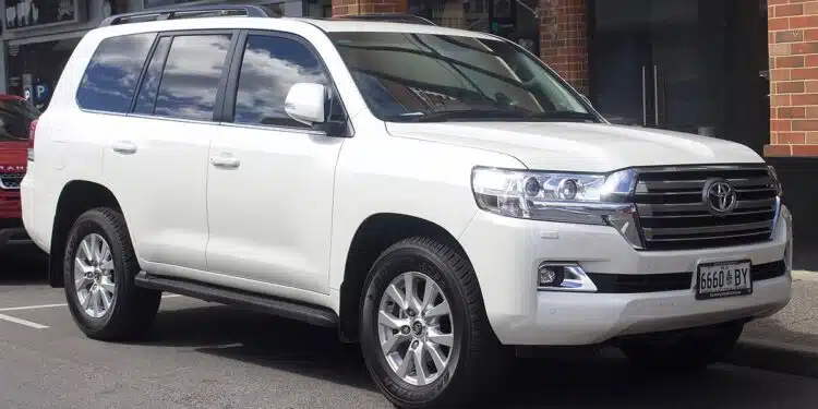 toyota land cruiser 2018