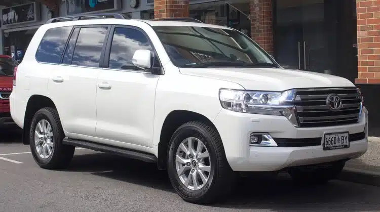 toyota land cruiser 2018