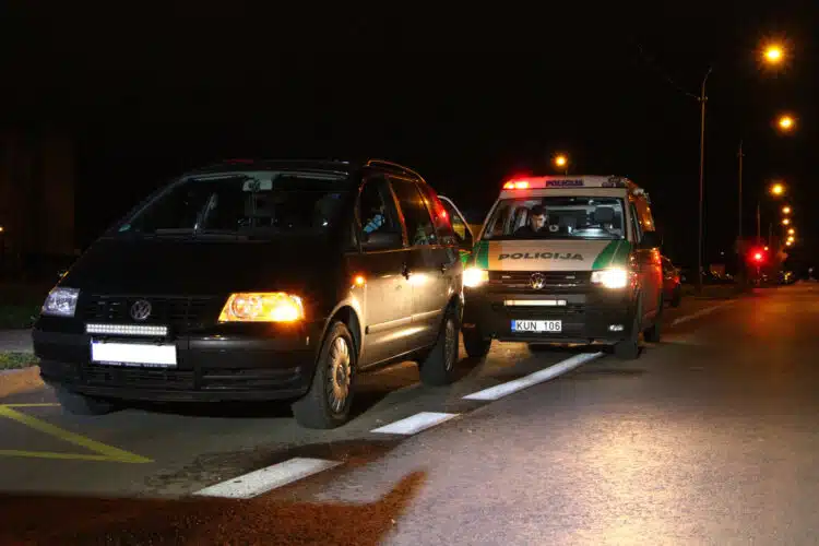 volkswagen sharan policija