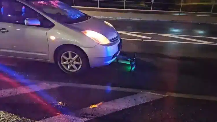 Avarija Vilniuje: Upės gatvėje „Toyota Prius“ partrenkė paspirtukininką