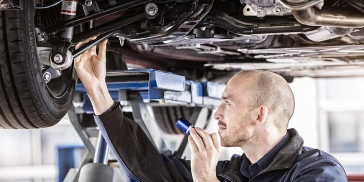 Kaip tikrinti automobilį internetu ir gyvai prieš perkant?