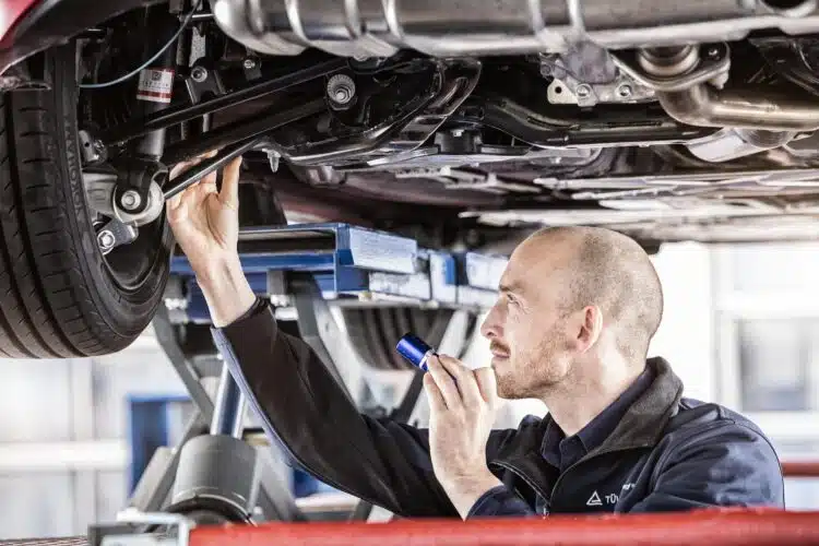 Kaip tikrinti automobilį internetu ir gyvai prieš perkant?