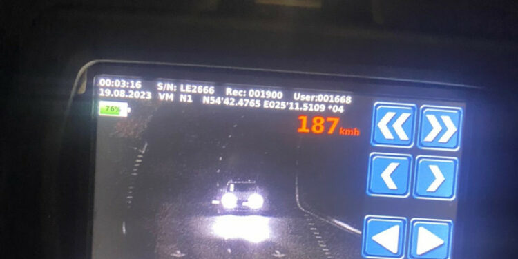 Savaitgalio greičio rekordininkas Vilniuje: BMW mieste skriejo beveik 190 km/val.