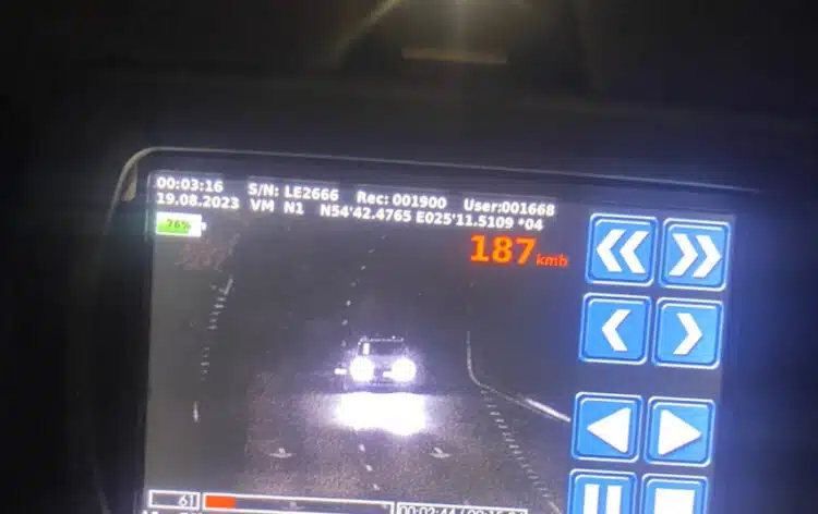 Savaitgalio greičio rekordininkas Vilniuje: BMW mieste skriejo beveik 190 km/val.