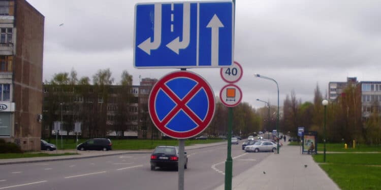 bauda uz stovejima neleistinoje vietoje
