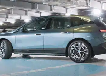 bmw ix automobilis