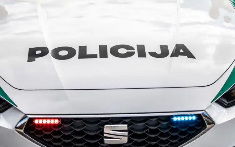 seat tarnybinis policijos automobilis svytureliai