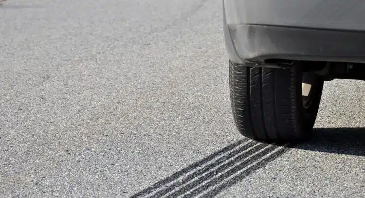 automobilio stabdymo kelias