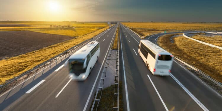 kelias autobusai