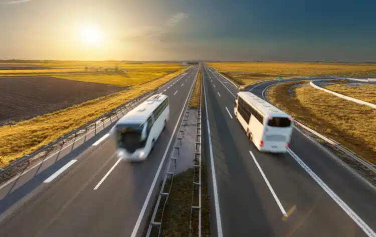 kelias autobusai