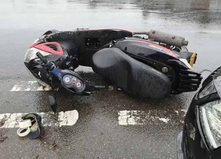 motoroleris eismo ivykis avarija