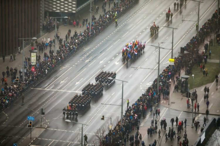 lietuvos kariuomenes paradas konstitucijos prospektas vilnius