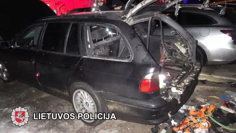 susprogdintas bmw automobilis