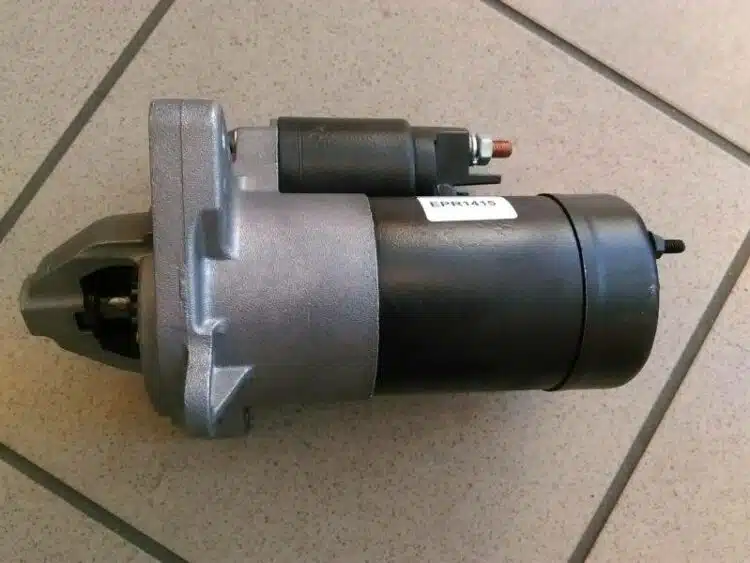 automobilio starteris