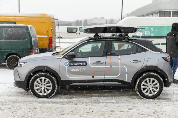 e kontroles automobilis