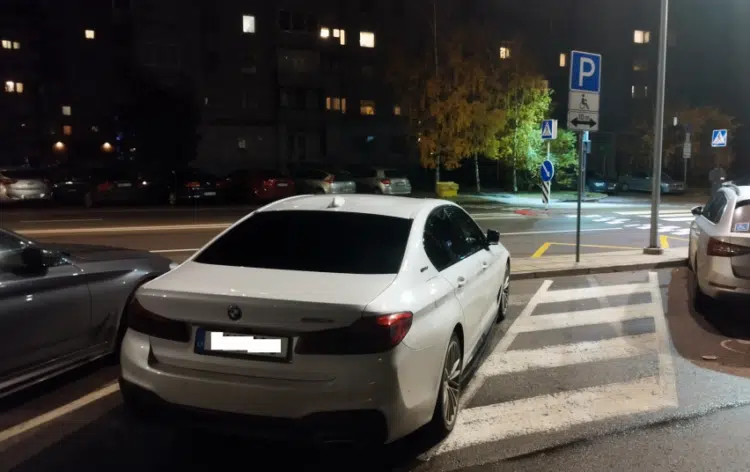 lenkijoje vogtas bmw m5 sulaikytas svencioniu rajone